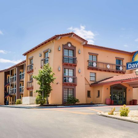 Days Inn By Wyndham Birmingham/West Exterior foto